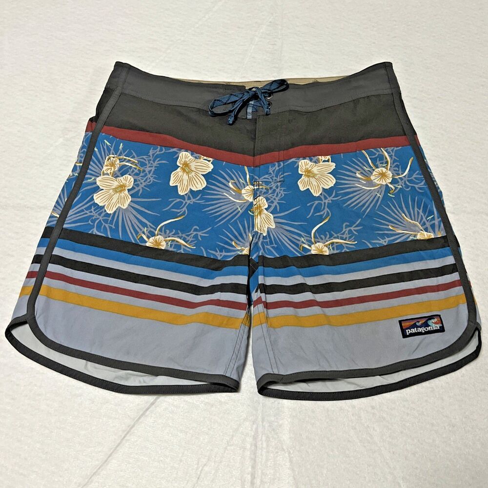 Patagonia Wavefarer Scallop Hem Board Shorts Hawaiian Floral Swim Trunks Mens 32
